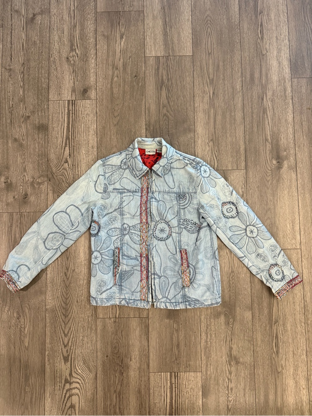 Chico Vintage Boho Floral Beaded Full Zip Women’s Size 0 Denim Jean Jacket. Pre-